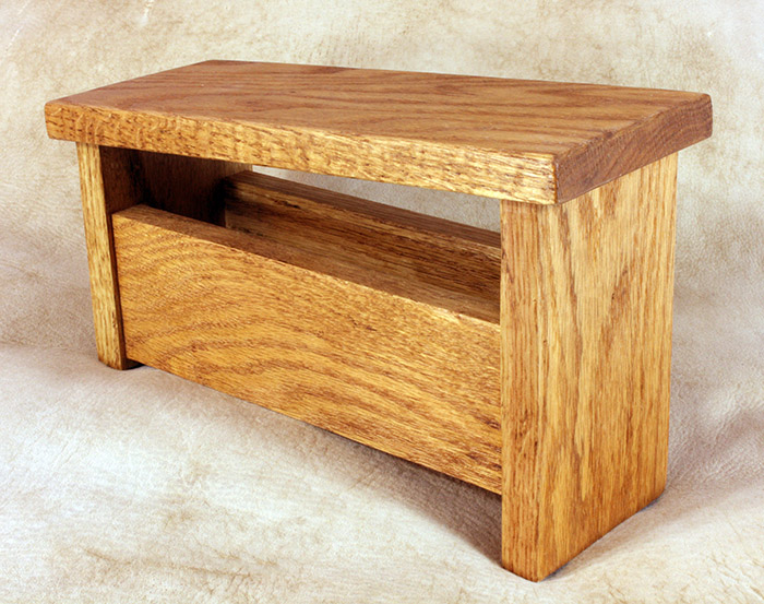 Standard footstool in Oak, medium height